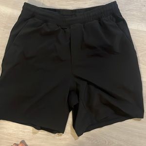 7 inch black lulu lemon short